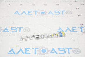 Hybrid wing emblem right Toyota Camry v40 paint peeled off