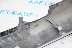 Trunk door molding with Mitsubishi Outlander emblem 16-17 rest, broken fastener, scratches