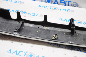 Trunk door molding Mitsubishi Outlander 16-17 rest, broken fastener, scratches