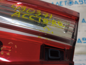 Lamp inner trunk lid right Honda Accord 18-22 scratches, crack
