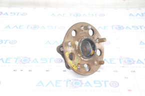 Rear left hub Lexus UX200 UX250h 19- FWD rusty
