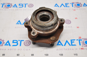 Front right hub Nissan Murano z52 15- rusty