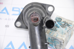 Thermostat housing Lexus UX200 19- with sensor
