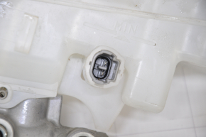 Master brake cylinder with reservoir Lexus UX200 19-