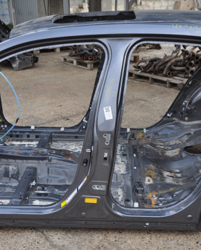 Body pillar central left Lexus UX200 UX250h 19- on the body