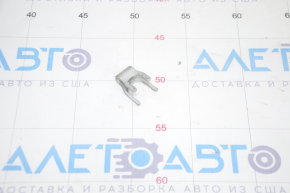 Fuel injector mounting bracket Mercedes CLA 250 14-19
