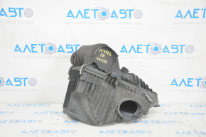 Air filter housing Porsche Cayenne 958 11-17 Hybrid, crack in mount