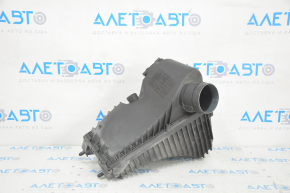 Air filter housing Porsche Cayenne 958 11-17 Hybrid, crack in mount