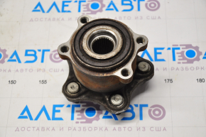 Rear left hub Nissan Murano z52 15- AWD crunches