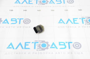 Fuel pressure sensor Mercedes GLA 14-20 2.0T on the fuel rail