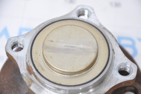 Rear left hub Mercedes CLA 14-19 FWD rusty,