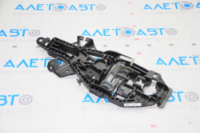 Front right door handle mechanism for a 16-16 Chevrolet Camaro