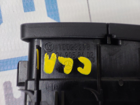 Mercedes CLA 14-19 central lock button paint peeled off