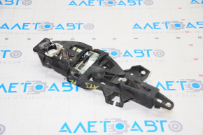 Front left door handle mechanism Cadillac ATS 13 - broken fastener