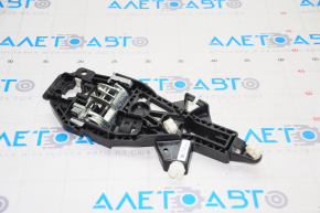 Front left door handle mechanism Cadillac ATS 13 - broken fastener
