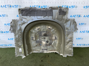 The trunk trough of Toyota Camry v70 18-24 FWD is sawn off, dented