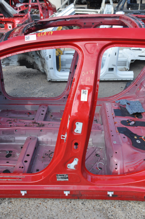 Body pillar central left Mercedes GLA 15-20 on the body