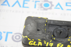 Front left jack stand Mercedes GLA 14-20 worn, dented