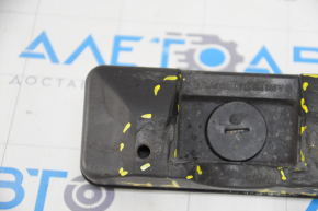 Front right jack stand Mercedes GLA 14-20 worn, dented