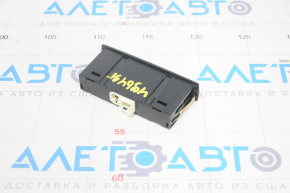 USB plug Carplay interface Mercedes GLA 14-20 scratches
