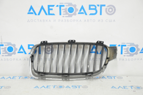 Radiator grill right BMW 3 F30 4d 12-18 sand on chrome, broken guide