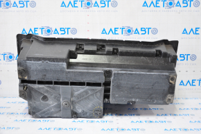 Porsche Panamera 10-16 trunk trough cracked