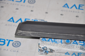 Door trim lower rear left Kia Sorento 10-15 broken fastener, scratches