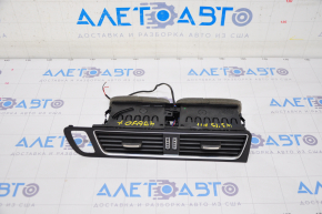Front central air duct deflector Audi Q5 8R 09-17 missing chip