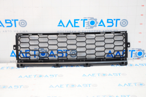 Lower grille front bumper central Jeep Renegade 15-18 prerest