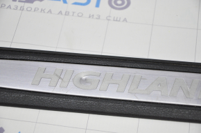 Door sill trim outer front right Toyota Highlander 14- chrome, scratches, dent