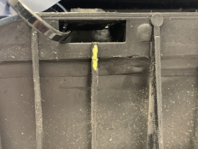 Tesla Model X 16-21 Left Ventilation Shield Broken
