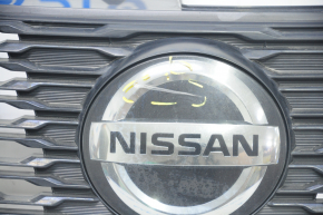 Radiator grill grill Nissan Rogue 17- without camera, under radar, under round emblem, japan built with emblem, scratches, sand