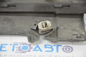 Left threshold Lincoln MKC 15 - structure, lower fasteners are dented, scratches, tears, broken fasteners