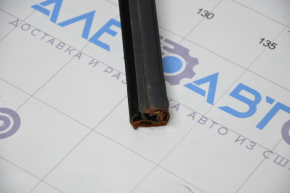 Upper door molding with glass seal and triangle front right Lincoln MKC 15 - rust, for polishing