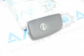 Nissan Rogue 14-20 3-button key, folding, scratches, worn