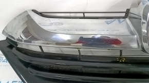 Radiator grill assembly Honda CRV 17-19 with badge, honeycomb fractures, broken fasteners, cracks, sand