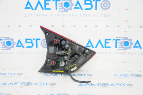 Light inside trunk lid right Nissan Rogue 17- scratches