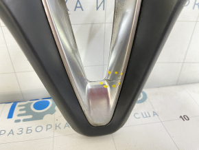 Steering wheel cover Infiniti QX30 17 - cracked chrome