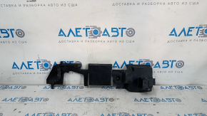 Left radiator deflector for Jeep Cherokee KL 19-23 3.2