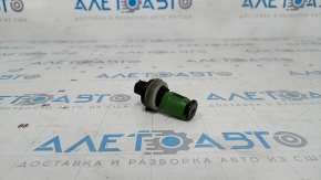 Jeep Cherokee Washer Fluid Level Sensor KL 14-