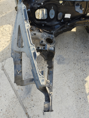 Front right quarter Porsche Cayenne 958 11-14 pre-rest, black on the body