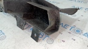 Air duct front bumper lower central Dodge Durango 14-20 tears, pressed