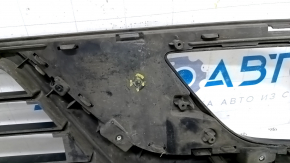 Lower grille of front bumper Kia Niro 17-19 HEV, PHEV under fog lights, without radar, sand, broken crepe, scratches