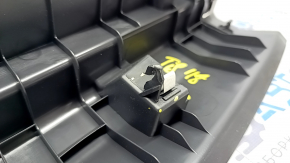 VW Tiguan 18-24 trunk opening trim black, scratches, broken guides