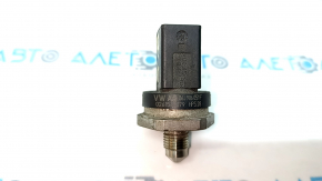 Fuel pressure sensor Audi A3 8V 15-16 1.8T on the rail