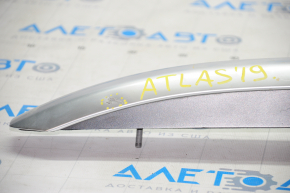 Roof rail right VW Atlas 18- chrome, scratch