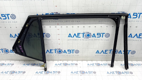 Rear left glass seal with triangle glass GMC Terrain 18- with chrome molding