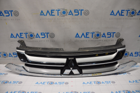 Radiator grill grill Mitsubishi Outlander 16-21 rest, sand, pokes