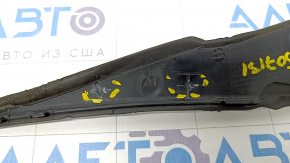 Left wiper grille seal GMC Terrain 18 - broken fasteners