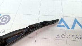 Right wiper grille seal GMC Terrain 18 - torn, broken mount